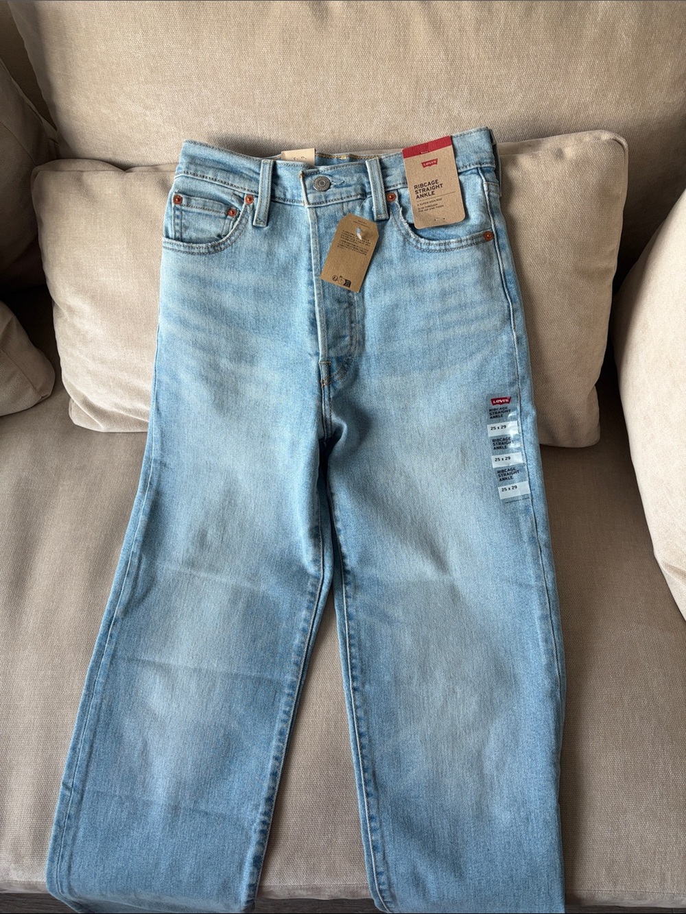 Levi's Women Light Blue Ribcage Straight-Leg Jeans